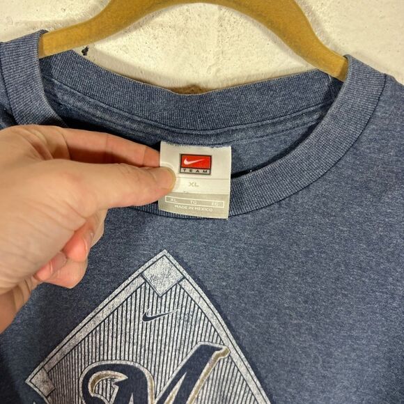 Vintage Milwaukee Brewers Nike Center Swoosh Shirt - Picture 5 of 7